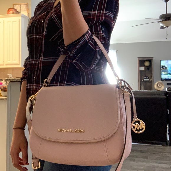 Last one 💞 New MK large Crossbody 🌸 Bedford - Picture 2 of 8